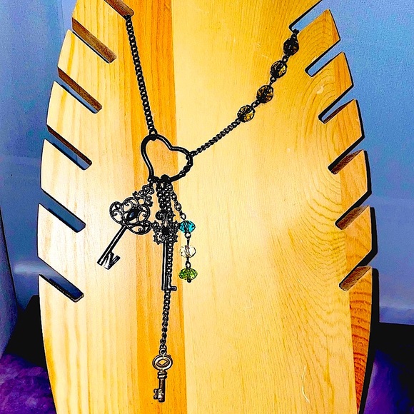 π Mini Key Heart Clasp Charm Necklace - Picture 1 of 12